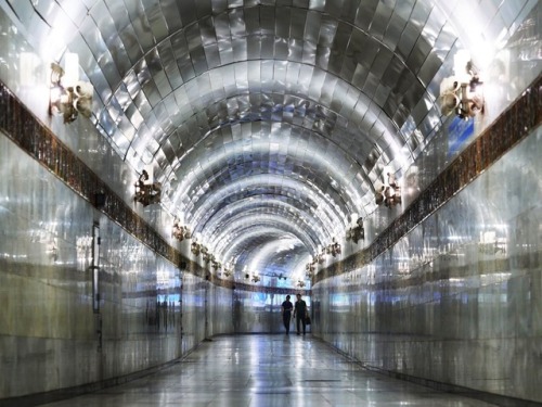 archatlas:Uzbekistan’s Secret UndergroundAfter the ban on photographing the Tashkent metro in Uzbeki