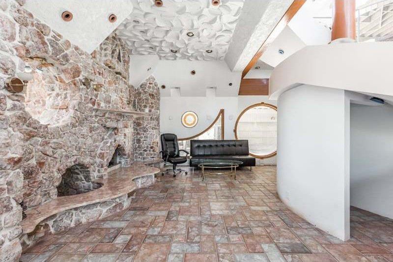 househunting:  $1,750,000 /11 brIndianapolis, INi’m so confused. submission. built