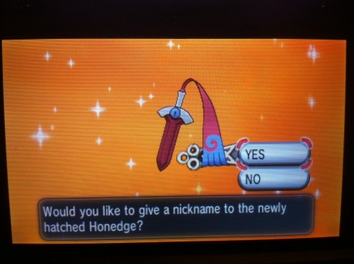 penumbradiffuse:Shiny Honedge, Doublade and Aegislash.