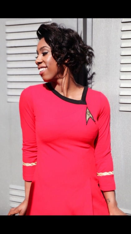 ktinag: When you slay your Lieutenant Uhura cosplay