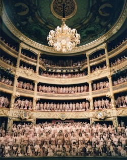 i-am-nude-by-nature:  Naked City, Spencer Tunick (series on Tumblr) 