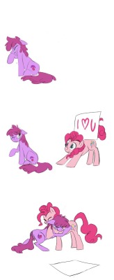 datcatwhatcameback:  fuckyeahberrypunch:  UnkownPony Comic Request by *itena  OMGFHWIFWPOFJWKGWGK It’s my original Berry ship. ;w;  D'awwww &lt;3I still prefer Berrygate, but still, cuuuuute! :3