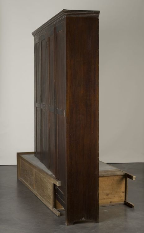 woundgallery:Doris Salcedo, Colombian, b. 1958 Untitled, 2008 Wood and concrete 85 5/8 × 95 ¼ × 40 in. (220 × 242 × 120 cm) Collection Museum of Contemporary Art Chicago