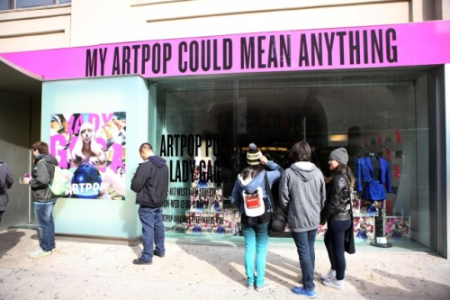 thatboyisamonnster:  Lady Gaga’s ‘ARTPOP’ Pop Up Gallery in New York City. 