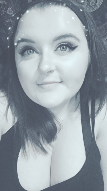 angelmxxns:kik//idk.kristennsnap//angelmxxns