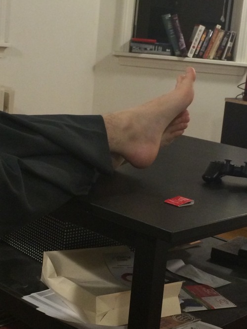 cuteguyfeet: My 6'7" straight friend is visiting from out of town. Which means I have 3 days of pretending I’m not staring at his beautiful feet.   So if I have to suffer, then at least I can get you all to suffer along with me. 