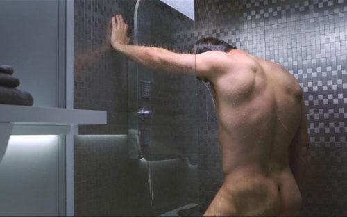 notdbd: Chris Pratt and his butt in Passengers.  Ναι