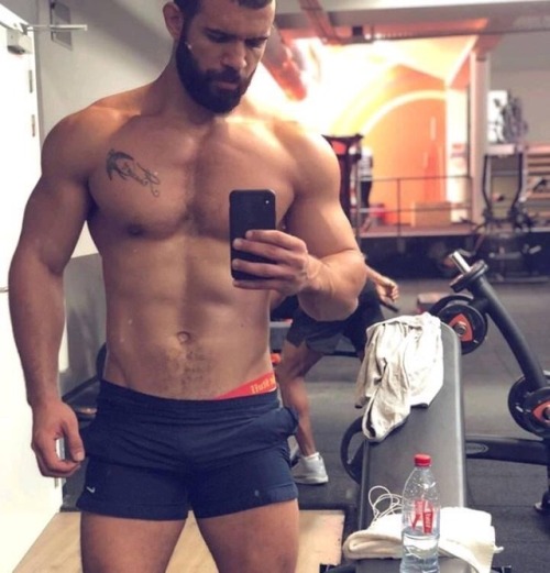 Bulging Jock Spotted. Let’s tick our list with this sexy Algerian Stud currently living in Germany. 