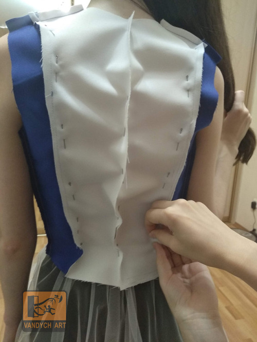 Hello, Lil progress on Alice, we have already shaped the fabric to the dress, and now we are doing t