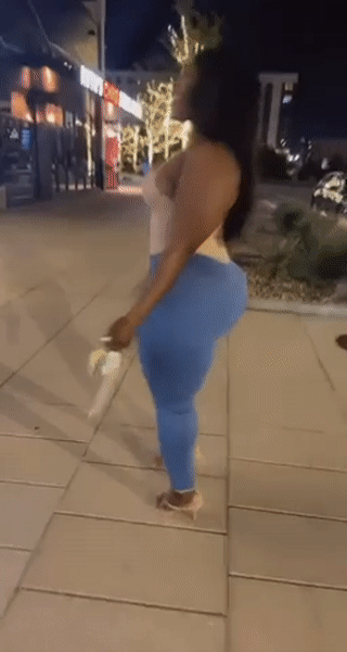 onlyyyyyybaddies: Gotta love the thickness 🤤