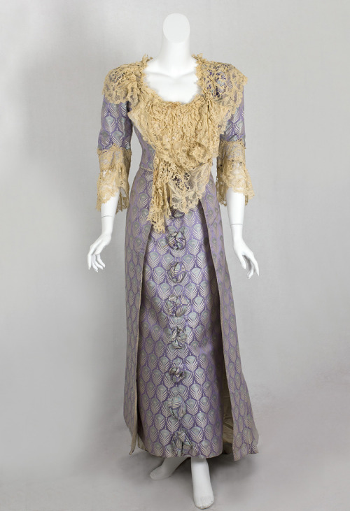fashionsfromhistory: Dress Charles Frederick Worth 1890s Vintage Textile