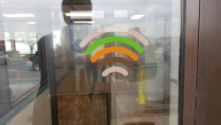 diary-of-a-chinese-kid:  Burger King’s wifi logo looks like a burger
