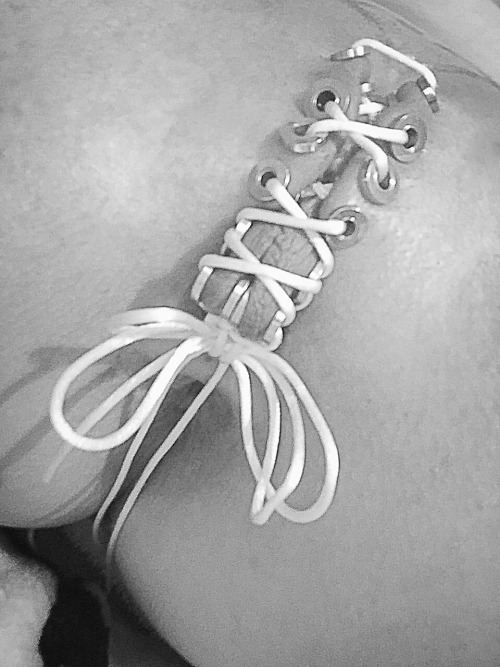 intimatefemalepiercings: (Source: beautifulbdsm)