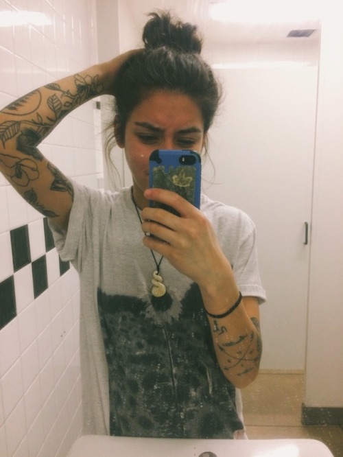 eternal-liness: typical lesbian