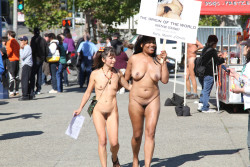 streakers:  Naked Outside 