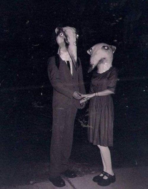 emilytheemermaid:  Vintage Halloween Costumes 