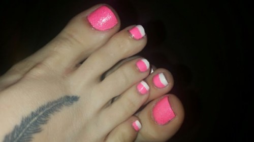 kasiteros: I want to share my wifes feet….