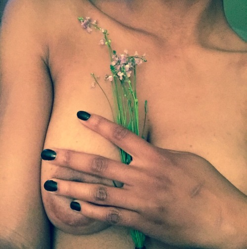 jupitersaurus:  Posing nude with the local blossoms