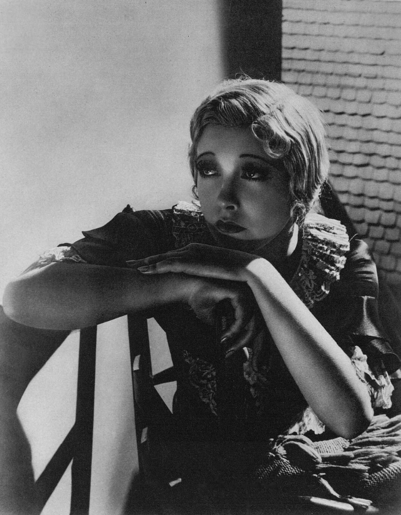 yesterdaysprint:  Helen Twelvetrees photographed by Cecil Beaton, 1931