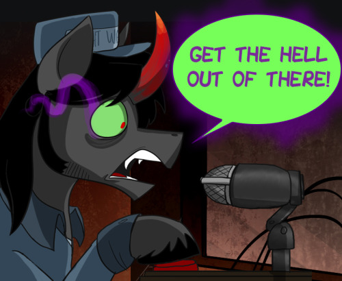 ask-teen-chrysalis:  You won’t belive how long it takes to make these. Anyway - long promised collab  - this one with King Sombra from http://ask-king-sombra.tumblr.com/ PS : I do realise it’s chicken not duck, but it looks like duck in first game