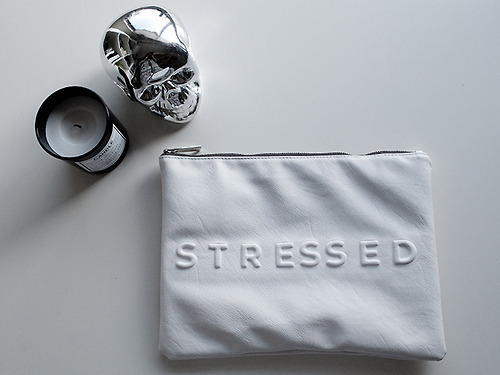 vagueism:  BLK × WHT || fav site 