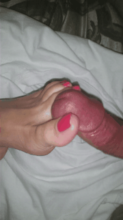 footnerd: I love my wife’s toes.  More hot foot fetish gifs this way →