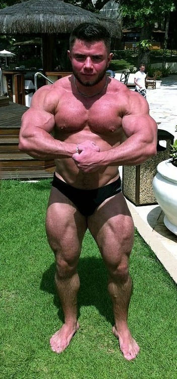 speedo-bear:  Leo Bartenev 
