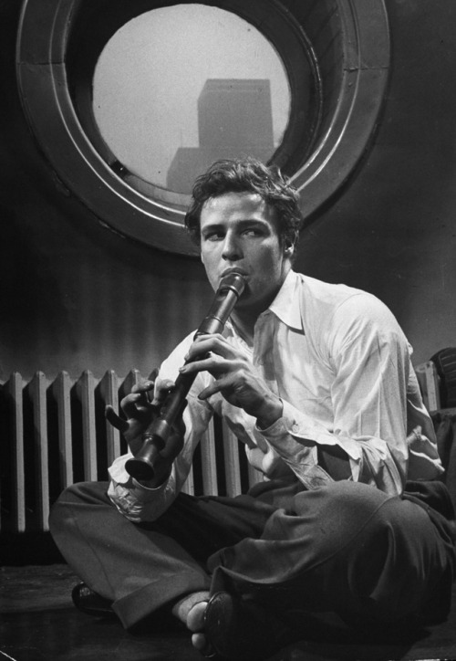 froody: Marlon Brando’s flute solo is interrupted by an existential crisis, 1940s.