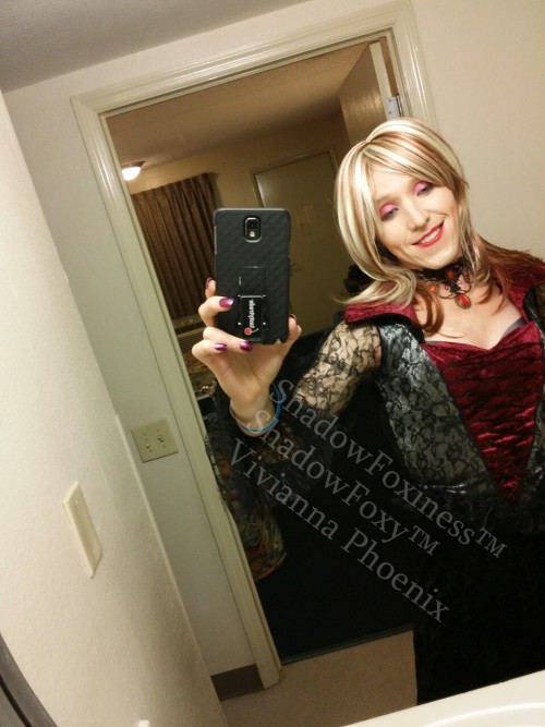 shadowfoxy:  I travelled to Columbus, Ohio for a big 3-night Halloween party with friends. I had a different costume for each night. This was my first one. It was a vampire costume, but people also thought it was a witch or sorceress. All are sufficient