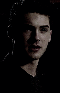 Theo Raeken Week