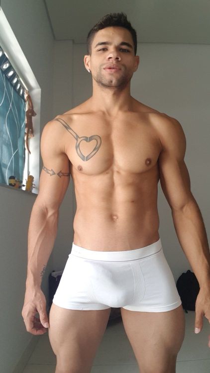 yoursporadiccollectorduck: josue1039posts: Sexy and cute boy!