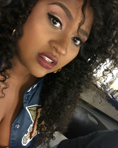 Dark-Skinned-Babes