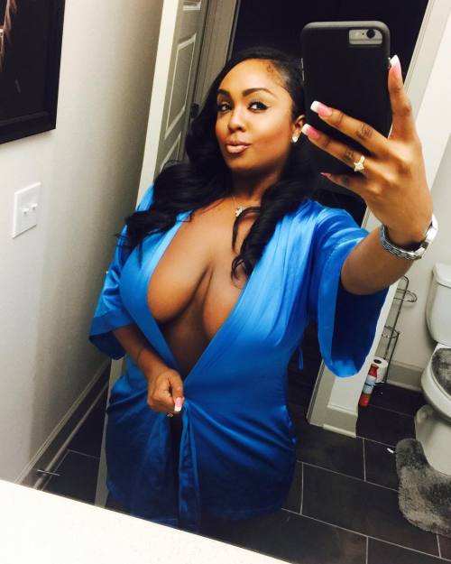 swagking115:  girlsandlandscape:  Layton Benton  Chocolate sunday 