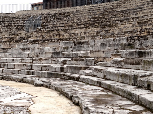 erilor:Ruins of the Roman theatre at Arles, France - still used for drama productions today1st Centu