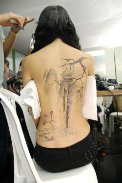 tattooedbodyart:  Japanese tattoos are beautiful
