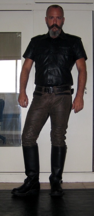 August 29, 2009.  My first custom uniform by Todd Schwing of Leatherwerks.  I wanted something diffe