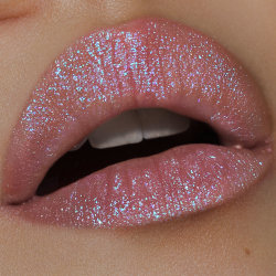 ✦ Holographic, Iridescent, Metallic, &