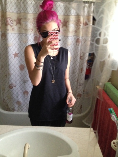 sanable:sanable:My parents are dragging me to spotlight so I’m taking alcohol #preparedI tried to st