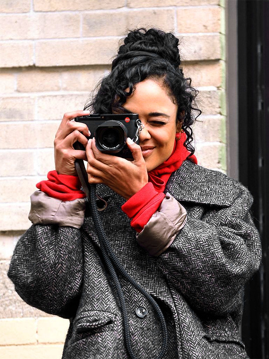 dailytessa: Tessa Thompson on the set of Men in Black in NYC