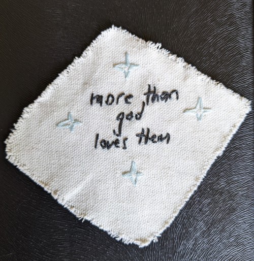 oughtnots: little embroidery test with some new supplies i got &lt;3
