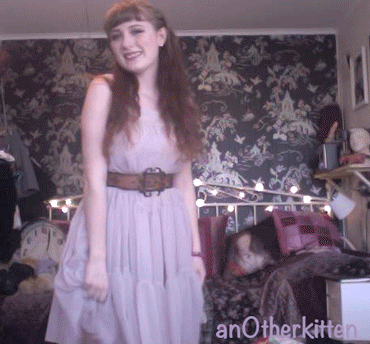 an0therkitten:  I haven’t got panties on! Look!