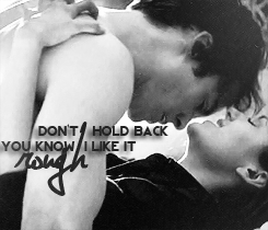 hercosmiclove:  Wanna feel your skin. All I wanna see you in is just your skin. 