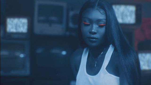 prettyvixenavenue:Visuals of Summer Walker’s new music video “Come Thru” featuring Usher. Directed by Lacey Duke