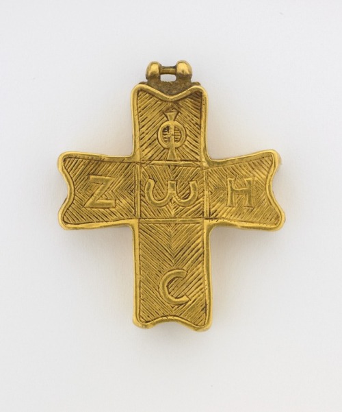 theancientwayoflife: ~ Cross. Date: A.D. 6th century (?) Place of origin: Cyprus Medium: Gold From t