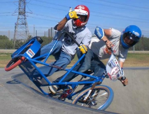 livefortrails:  tonightwedrinktomorrowweride:  Side-hack carving .  Fuck yes!!!!