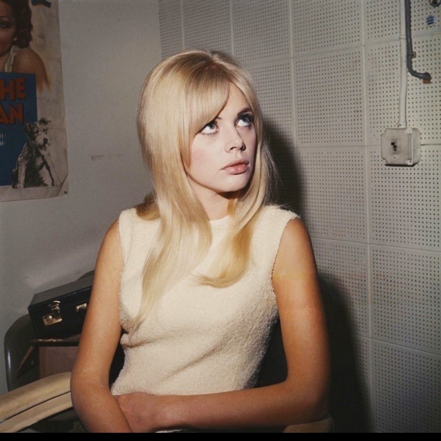 Britt Ekland🦋💛
Via @thereal60sbazaar on Instagram 🦋