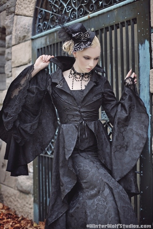 Sex victorian-goth-models:  For more photos, pictures