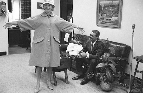 archiesleach: Cary Grant and Doris Day photographed on the set of That Touch of Mink