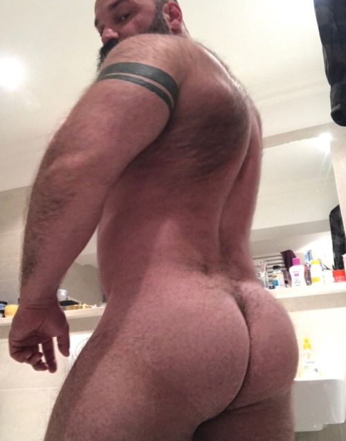 eurojock131: Dads home from work and needs his sweaty musky ass licked clean.