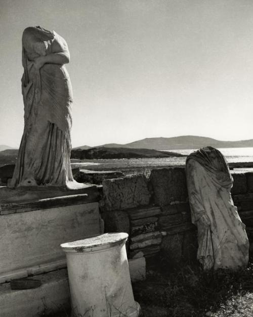 de-salva: Cleopatra’s house, Island of Delos, Cyclades, Greece, 1937. Photo by Herbert List